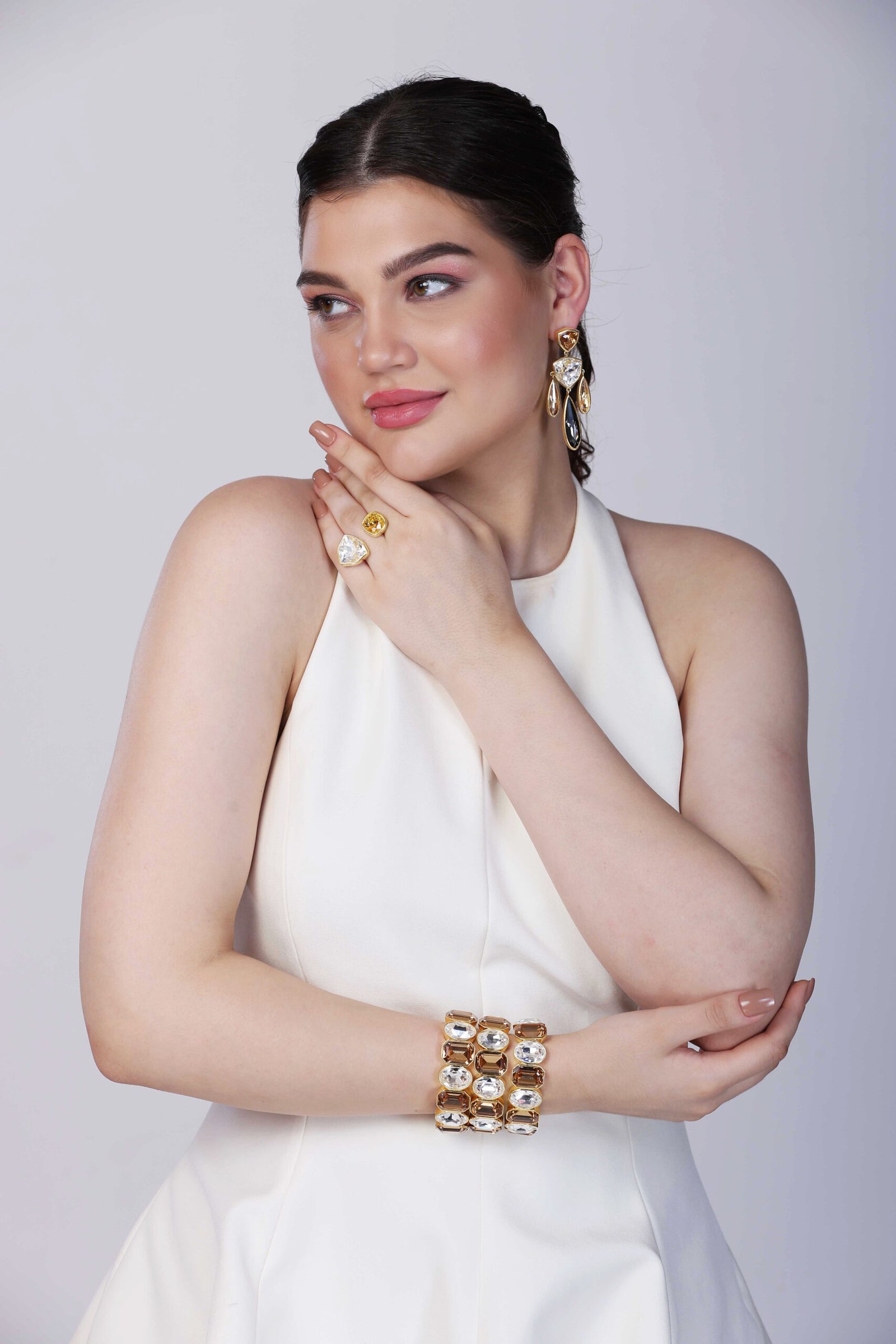 Model-based jewellery photography